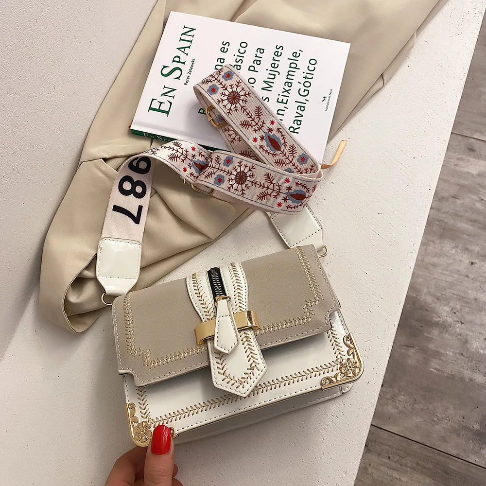 Маленькая женская сумка в западном стиле модная простая на плечо широкополосный