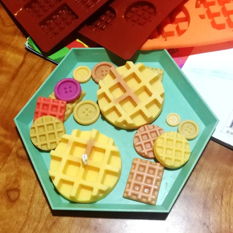 

Waffle Silicone Mold DIY Round Waffle Making Tool Practical Chocolate Mold Creative Baking Accessories Waffle Mold