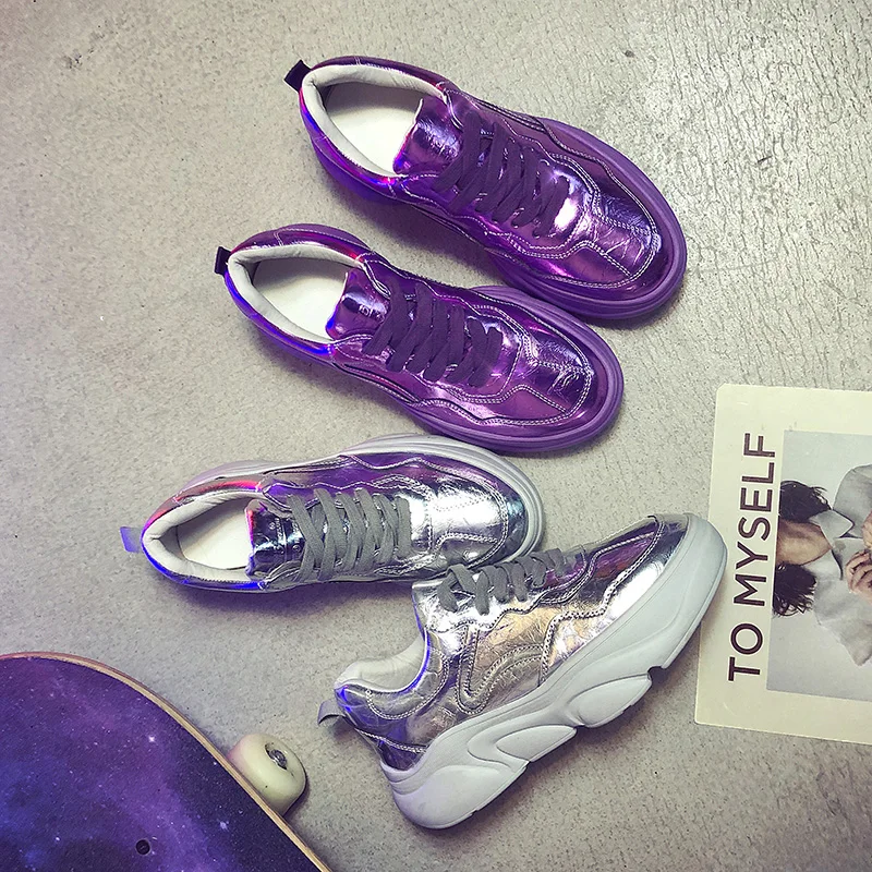 Женские кроссовки с зеркальной поверхностью удобная повседневная легкая обувь