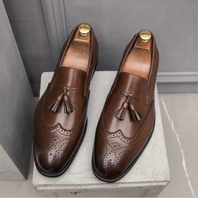 

Роскошные брендовые модные элегантные туфли-оксфорды для мужчин, кожаные итальянские официальные мужские туфли с кисточками, Классические...