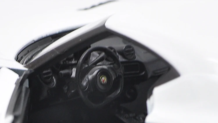 Изысканный 1:24 ALFA Romeo 4C спортивный автомобиль сплав модель, моделирование литой металл коллекция и Подарочная модель украшения
