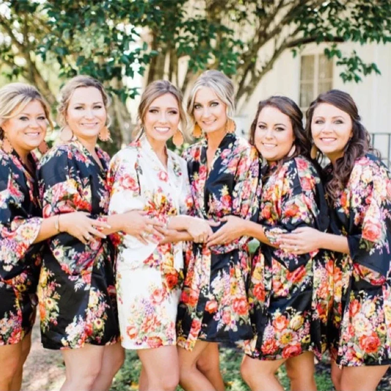 Sale! Floral Bridesmaid Robes - Bridesmaid Gift - Bride Robe - Getting Ready Robes - Bridal Party Gifts - Kimono Robe Bridesmaid