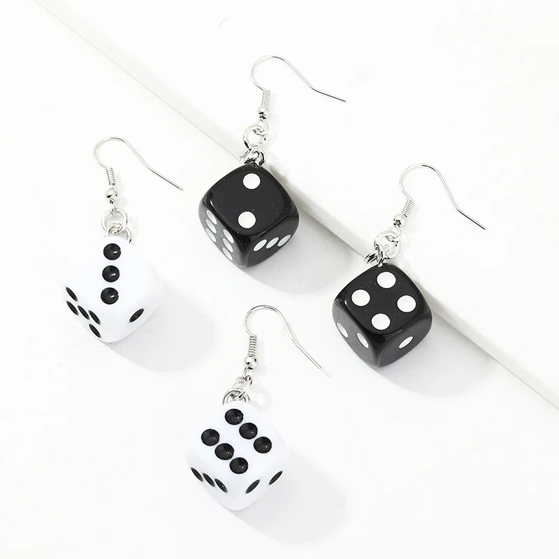

2020 Wholesale European and American Jewelry Ins Wind Trend Funny Fun Dice Earrings Retro Net Red Jewelry Acrylic Earrings