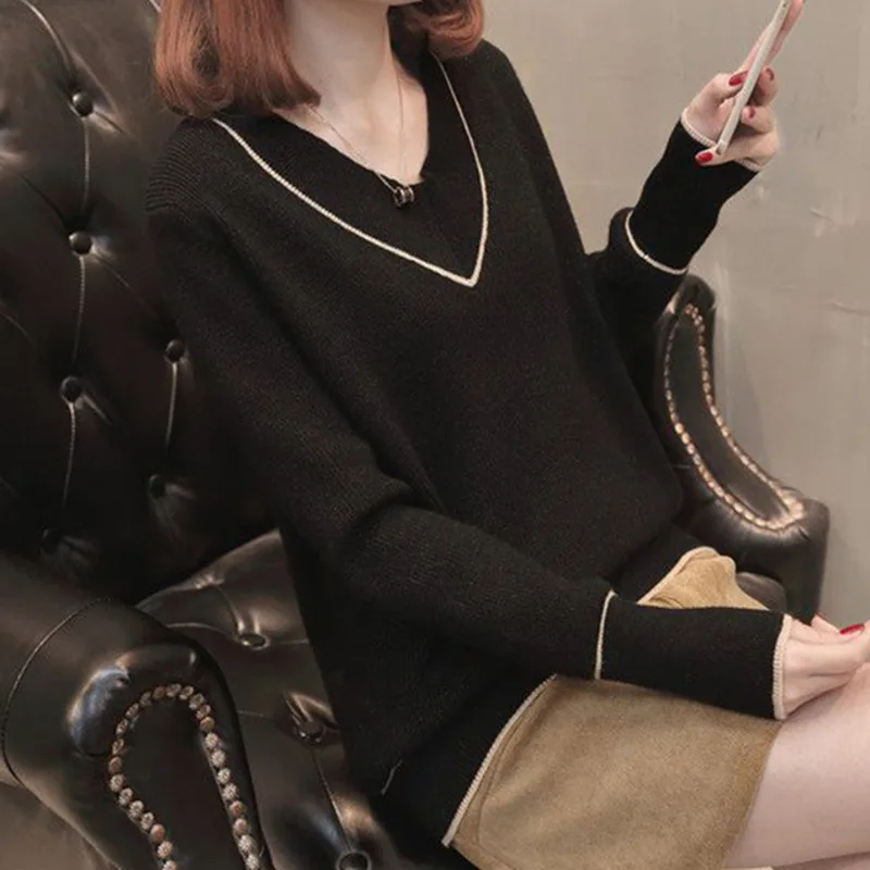 

Свитер женский осенне-зимний однотонный с V-образным вырезом