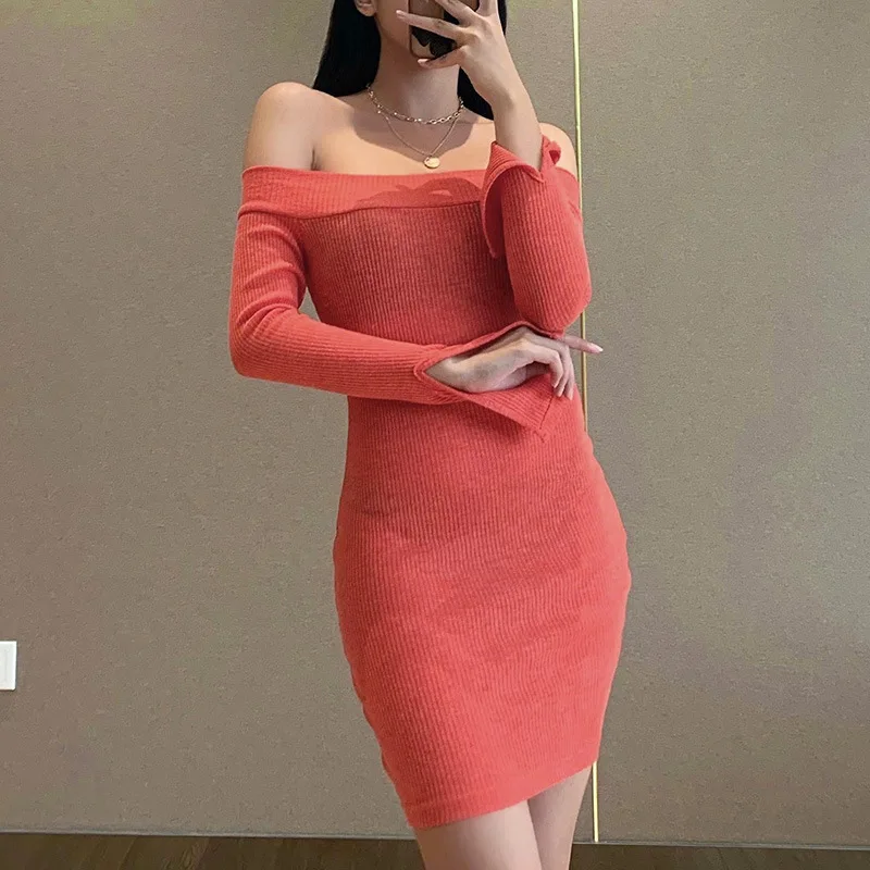 

Новинка 2020, женское пикантное платье с вырезом лодочкой, модное однотонное облегающее короткое платье с разрезом и длинным рукавом, осенне-...