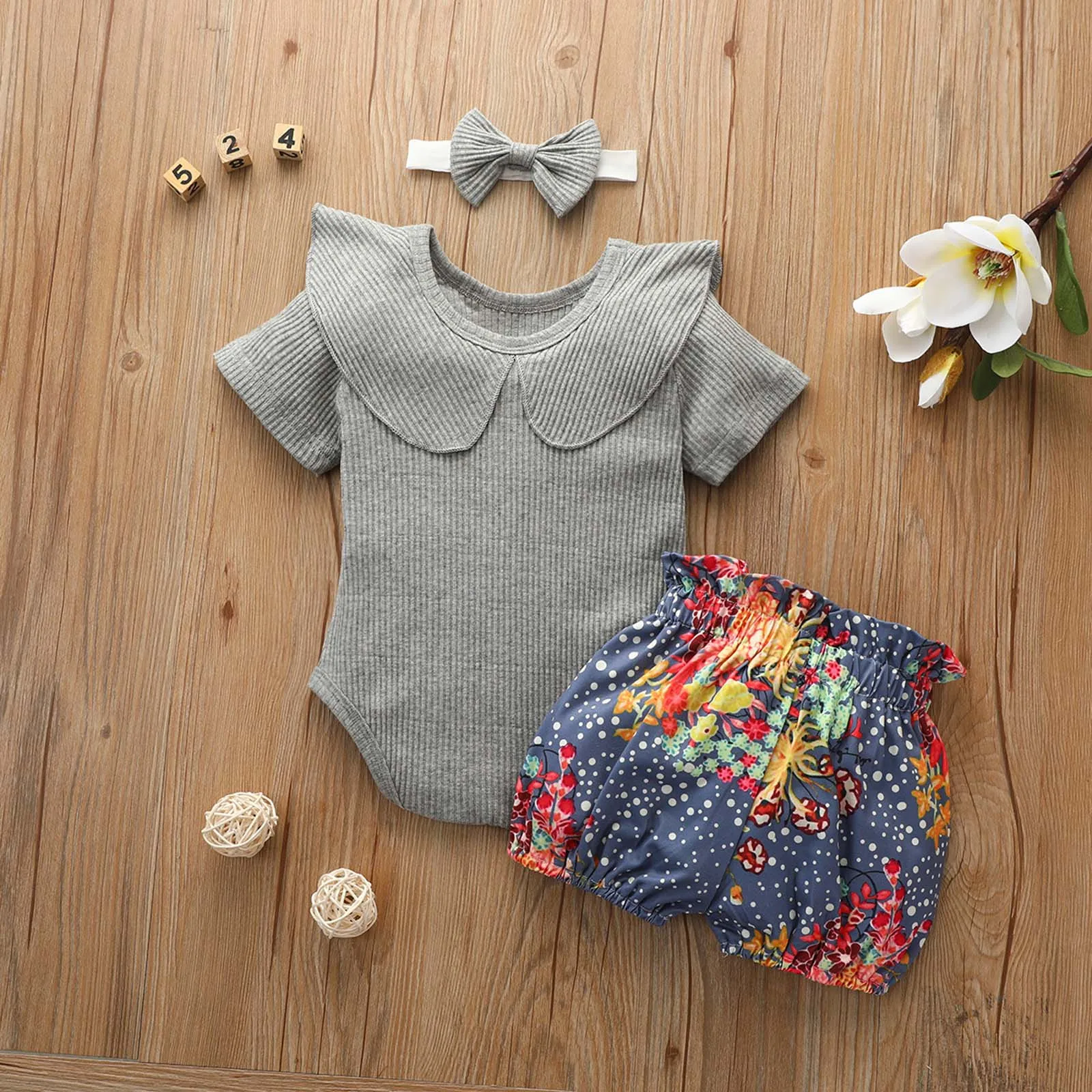 

2021 Summer Toddler Baby Girls Fly Sleeve Solid Bodysuit Top+Floral Shorts+headband Outfits Set body dla dziewczynki E1