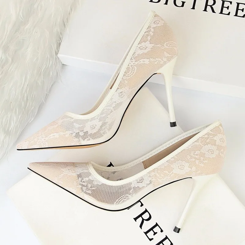 Lace Pumps Women High Heels Summer 2023 Fashion Sexy Party Wedding Shoes Pumps Ladies White Red Shoes Pointed Toe Hollow Shoes
