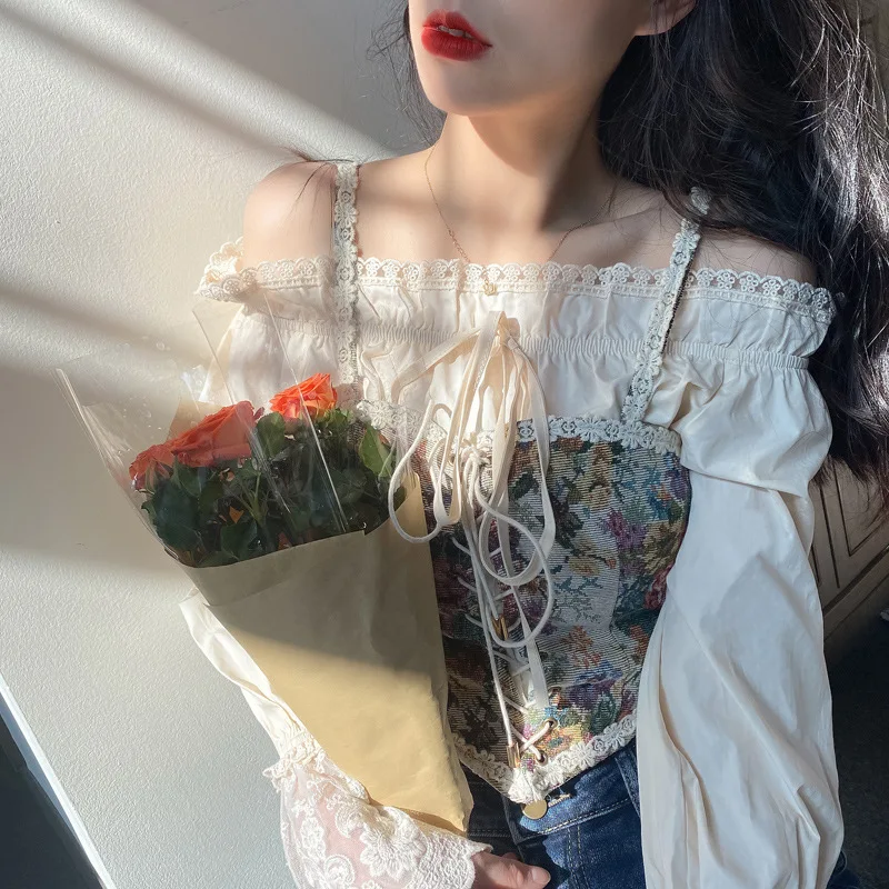 

2021 spring new Korean slim trumpet sleeve Lace Chiffon shirt sling two piece off shoulder set