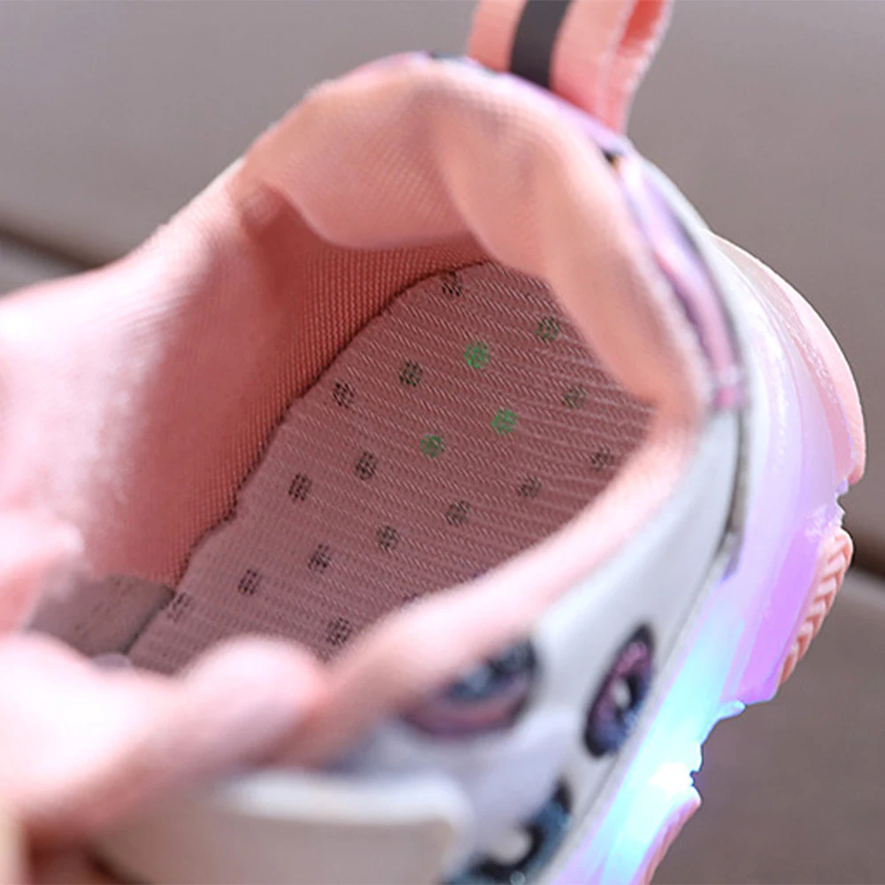 

Girls LED Casual Shoes Children's Led Lighting Shoes Kids Sneaker Glowing Non-slip Lightning Boys Luminous Sports 2021 Autumn