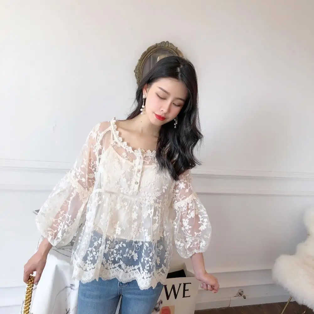 Дворцовый стиль с пышными рукавами ретро Кружевная блуза вышивкой 2020 Новая