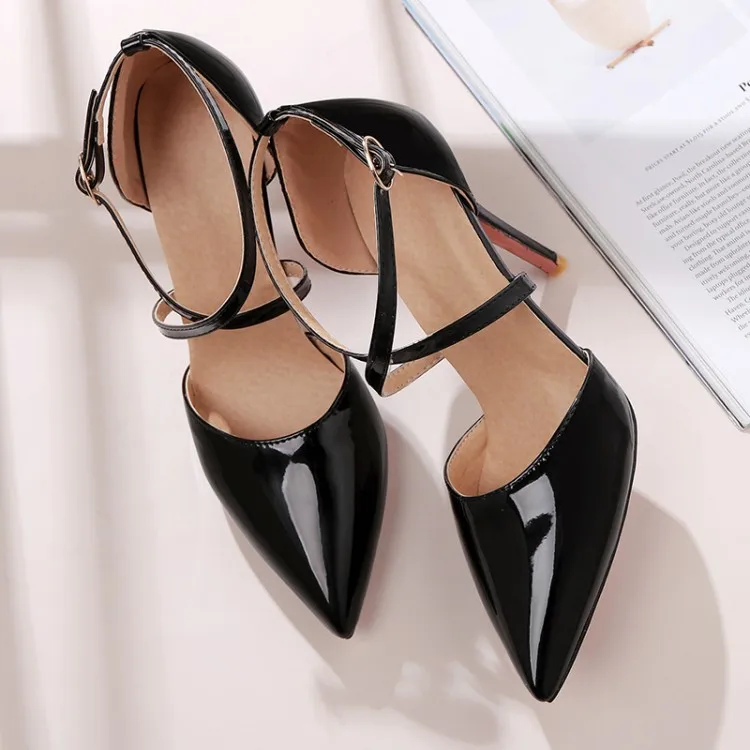 Босоножки женские из лакированной кожи на высоком тонком каблуке размеры 32 33