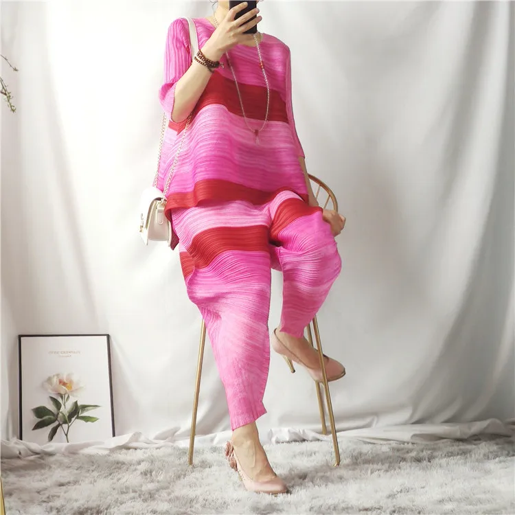 

Spring Summer 2021 fashion Miyake Pleated two piece set women Stripe Printed Vintage Suit wide leg pants Loose Designer Clothes