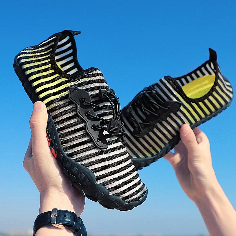 

Aqua Shoes Sneakers Men Women Barefoot Beach Water Shoes Lovers Outdoor Fishing Swimming Bicycle Quick-Drying Zapatos De Mujer