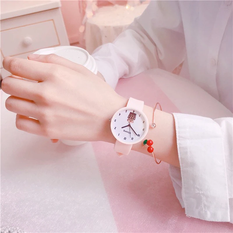 Часы наручные женские кварцевые с силиконовым ремешком милые Мультяшные