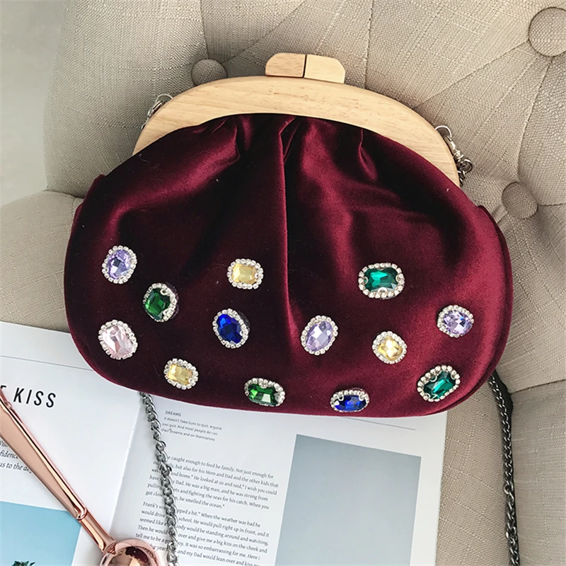 

Women Handbags Crystal Pearl Clutch Bags Luxury Tote Retro Pink Red Evening Bag Velour Wedding Chain Purse Ladies Messenger Bags