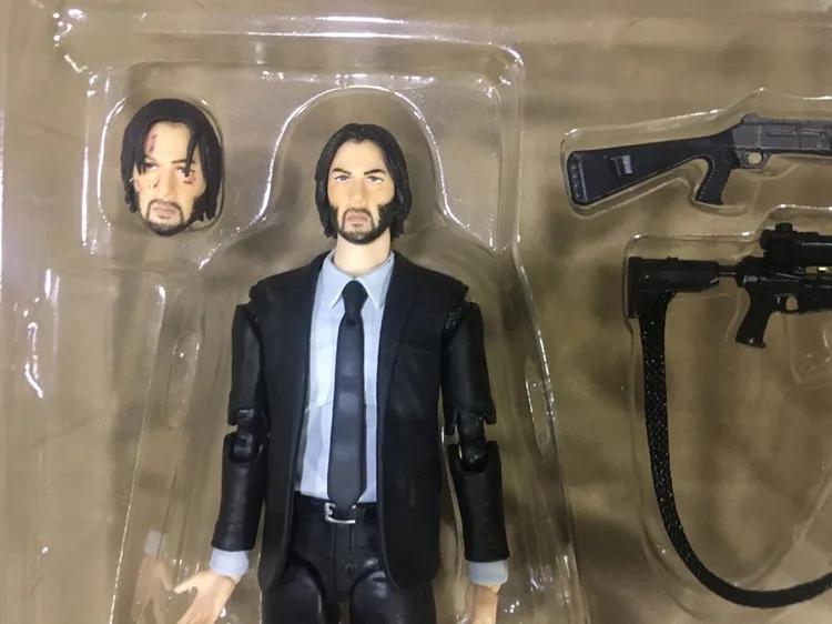 NEW Mafex 085 John Wick: Chapter 2 Bring a dog action figure Collection of toy gift dolls