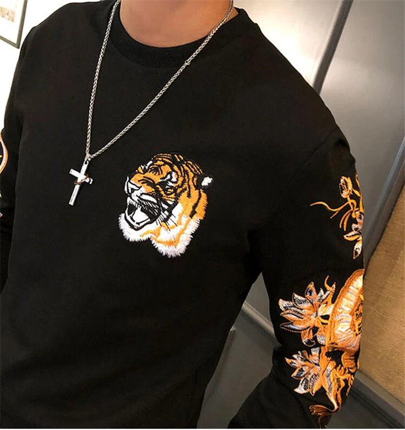 

2021 New Men's Fashion Sportswear High Quality Hot Drilling Skull Set Leisure Slim Two-Piece Suit