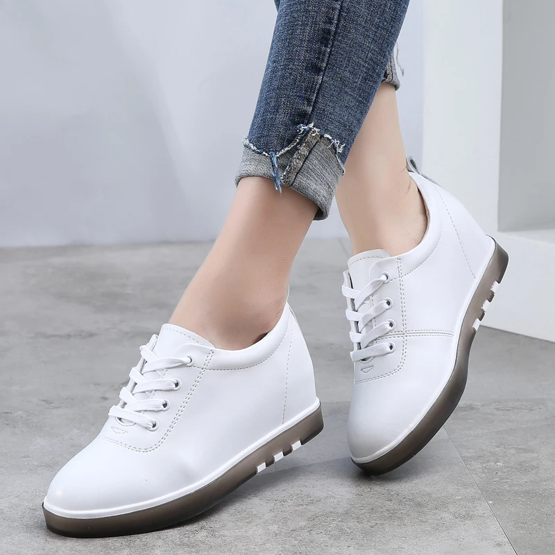 Каблука обувь из натуральной кожи Модные женские кроссовки на шнуровке Обувь