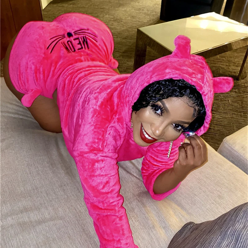 

Women Flannel Plush 2 Pcs Cute Plush Outfits Sets Winter Meow Letter Long Sleeve Hooded Pullover Shorts Clothes Set Homewear