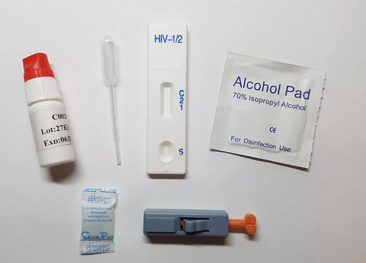 Быстрая проверка HIV1 2 набор тест для домашнего использования. Не на помощь!