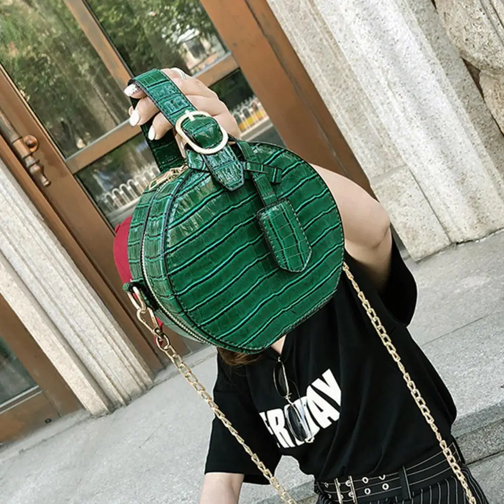 Сумки мессенджеры на цепочке для женщин стильные женские из искусственной кожи