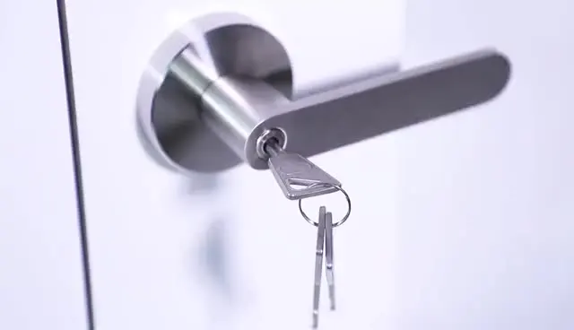 

Тройной штатив из нержавеющей стали 304 для спальни