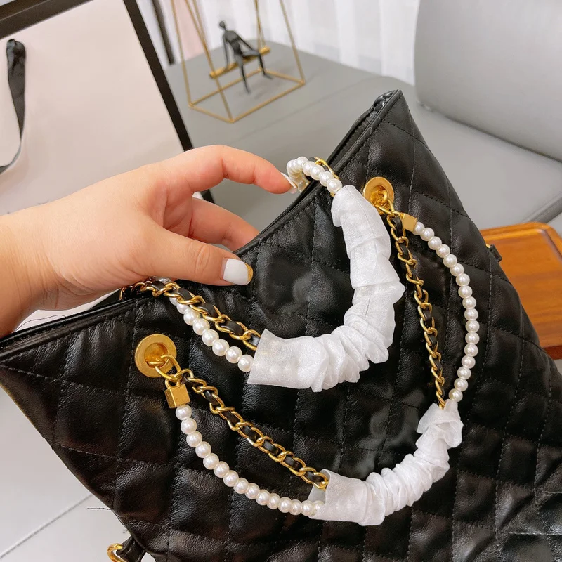 

2021 spring and autumn new style, pure color simple diagonal soft leather casual women's single shoulder bag