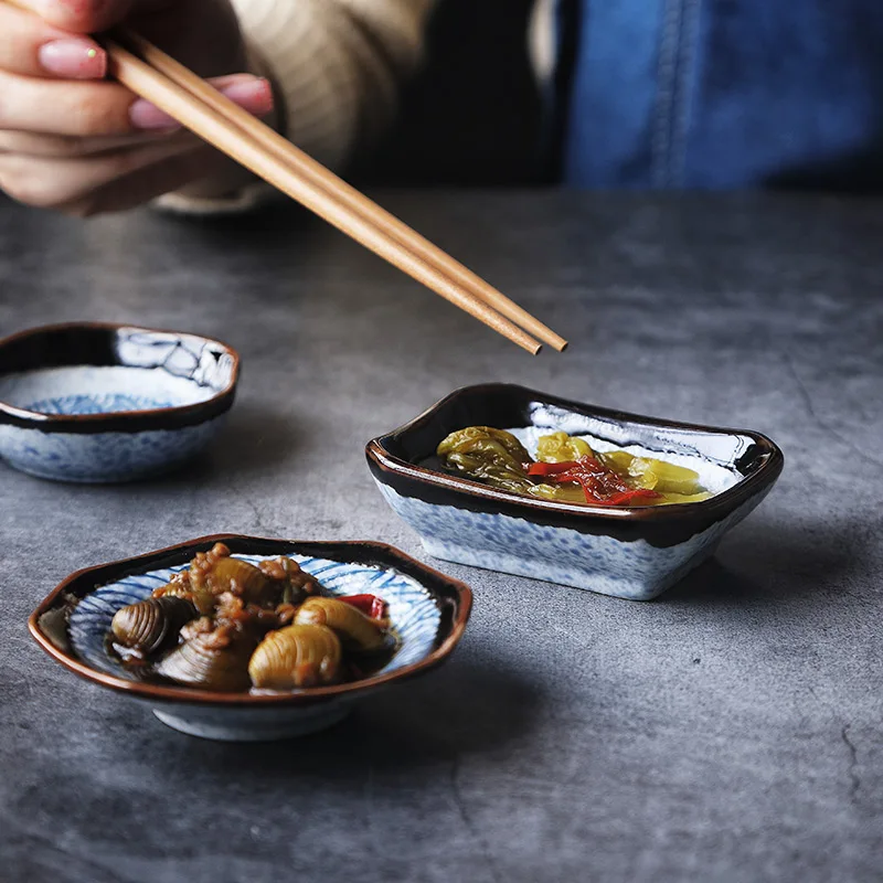 

Japanese Style Restaurant Tableware Hand-painted Ceramic Soy Sauce Bowl Dish Square Small Sauce Bowl Dish
