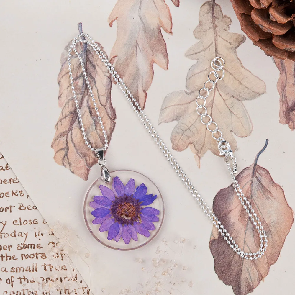 

Doreen Box Handmade Boho Transparent Resin Dried Flower Daisy Necklace Ball Chain Silver Color White Round 45cm long, 1 Piece