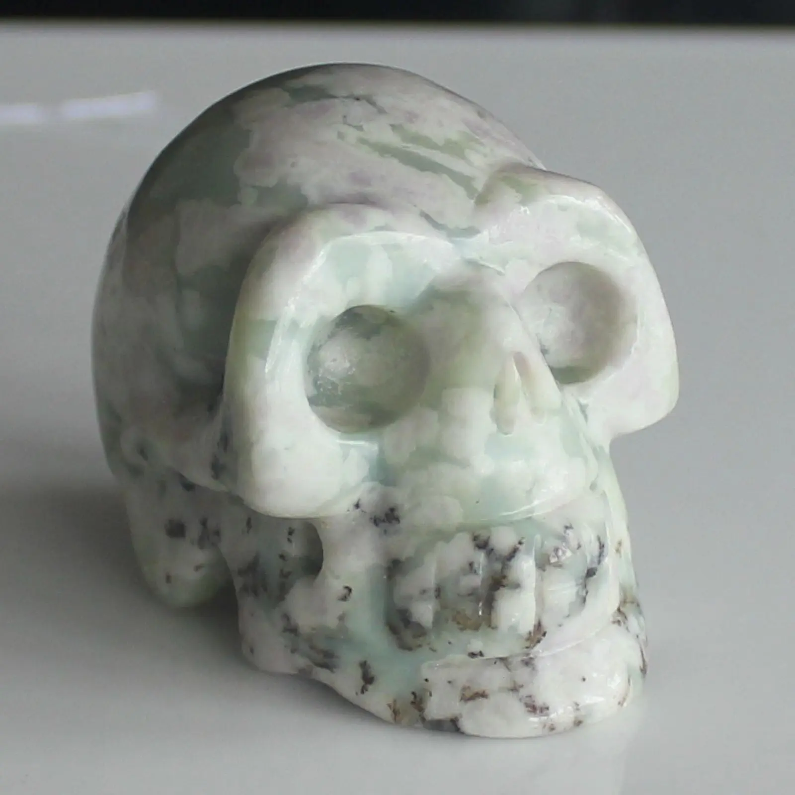 

2'' Hand carved gemstone peace jade skull figurine carving