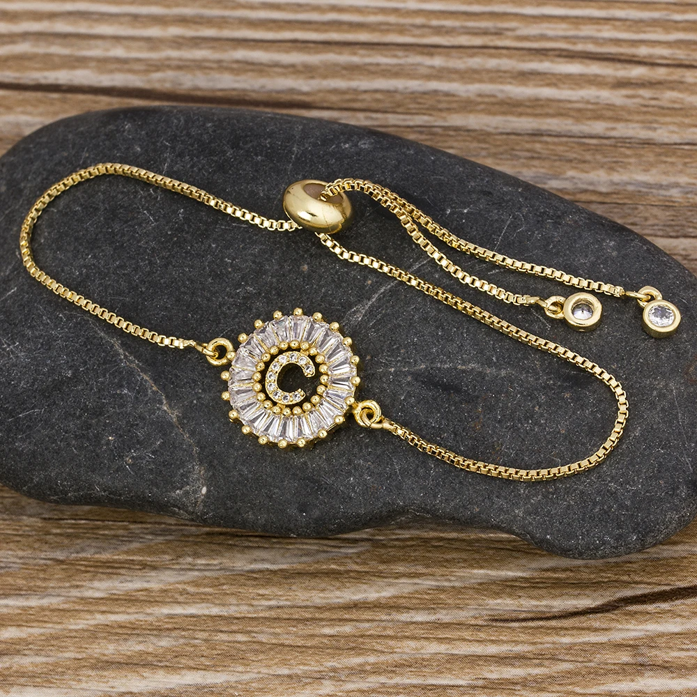 

Hot Sale A-Z Initial Copper Pave Setting Cubic Zircon Letter Charm Bracelets Adjustable Chain For Women Lovers Best Jewelry Gift