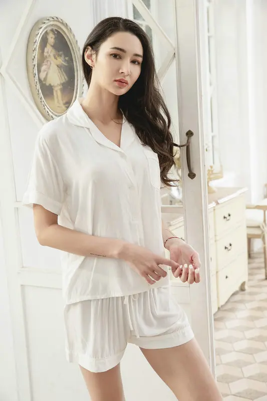 

Pure Color Polyester Pajama Set Summer Short Style Customizable Name Comfortable Smooth Ladies Pajama Set