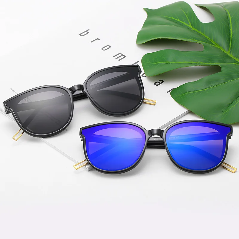 

Big Frame Sun Glasses New Black Sunglasses Star with Fashion Sunglasses Women Street Shot