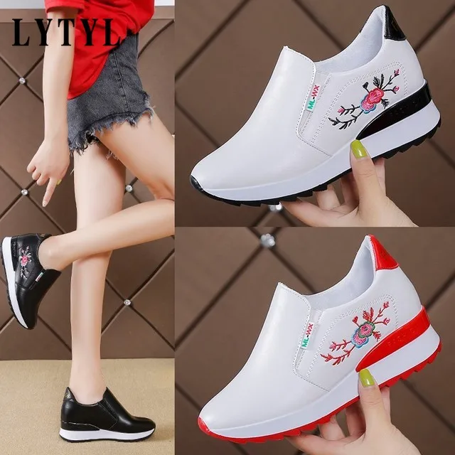 

Women Casual Shoes Spring Autumn Slip on Loafers Flower Mixed Colors Hollow Out Increasing Internal Height White Sneakers B20-76