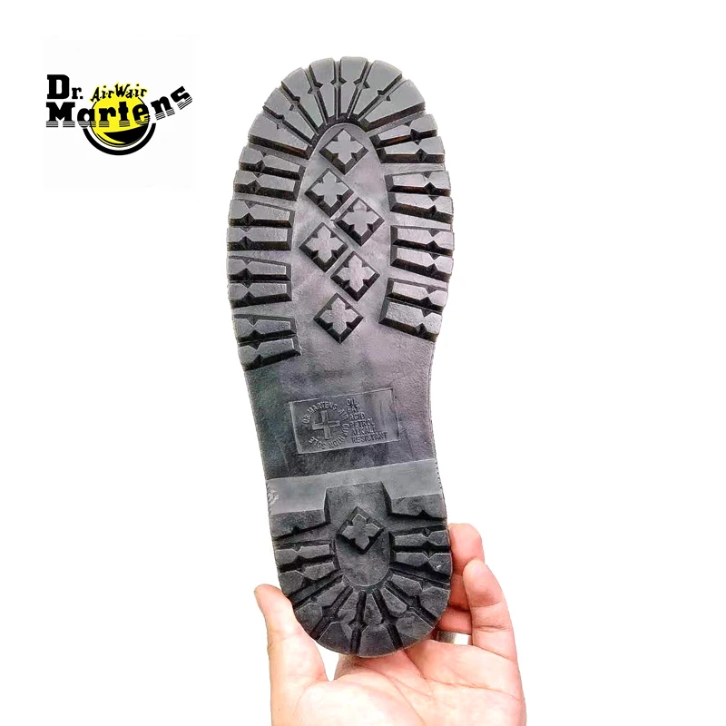 Женские ботинки Dr.Martens с молнией сбоку до середины икры на толстом каблуке