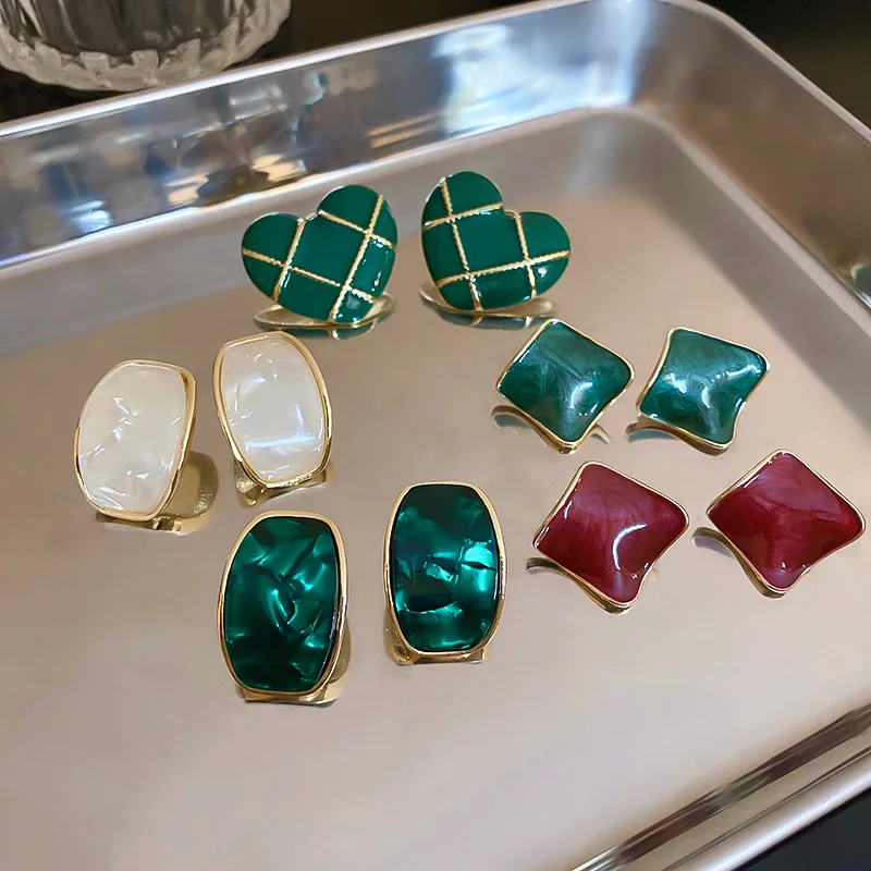 

New Arrival Vintage Enamel Stud Earrings For Women Fashion Jewelry Geometric Heart Square Boucle oreille Femme Brincos