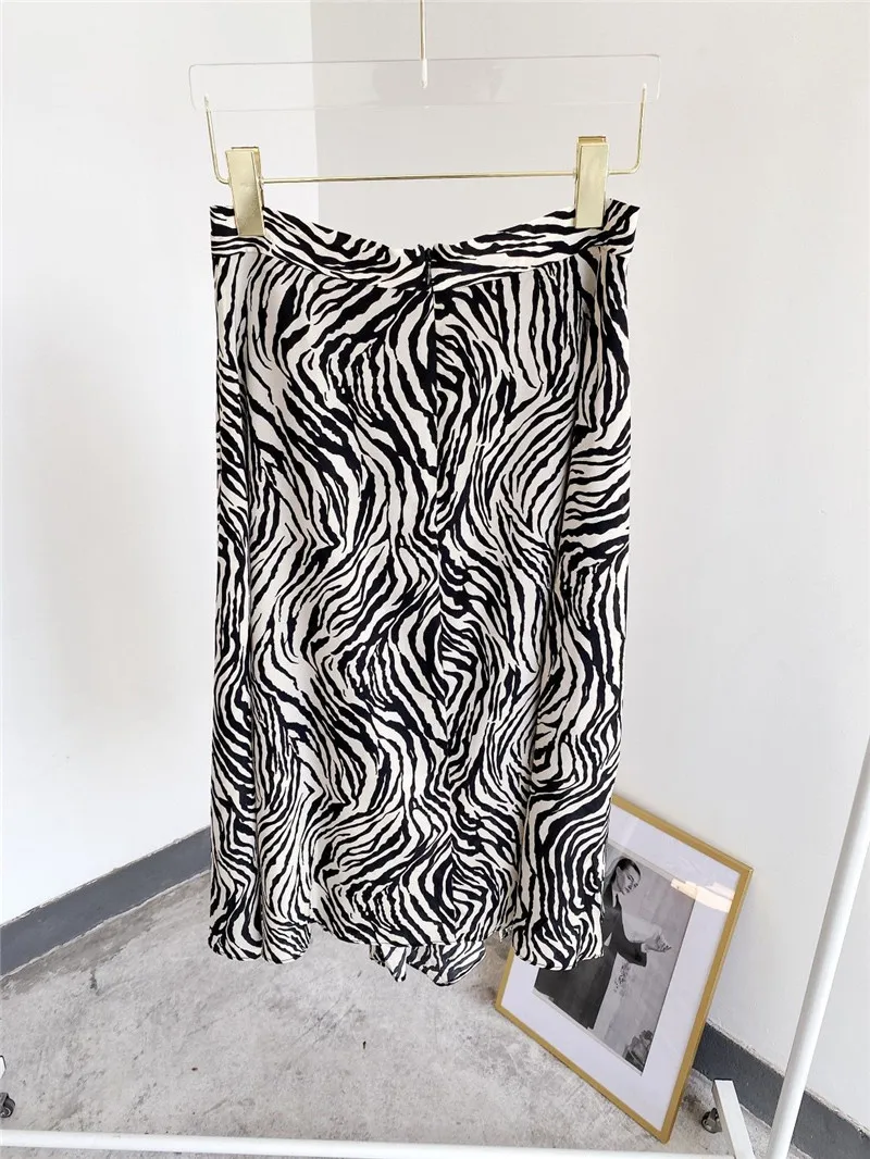 

2021 Summer New Style Female Silk Zebra Striped Printed Lady Midi Skirt High Waist Folds ZIPPER BACK Fashion Asymmetric Skirts