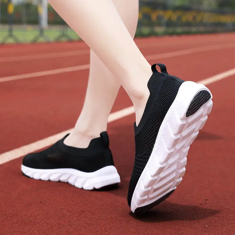

Black Woman Sneakers Feminino Women's Winter Sport Shoes Runes Women Running Shoes 2021 Half Platform Sports Shoes Woman Tennis