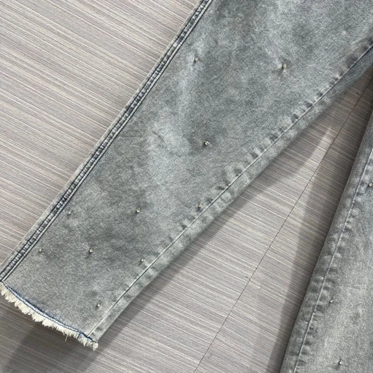 

Spring/summer 2021 women's new temperament commute casual water drill decoration grinding edge straightened jeans