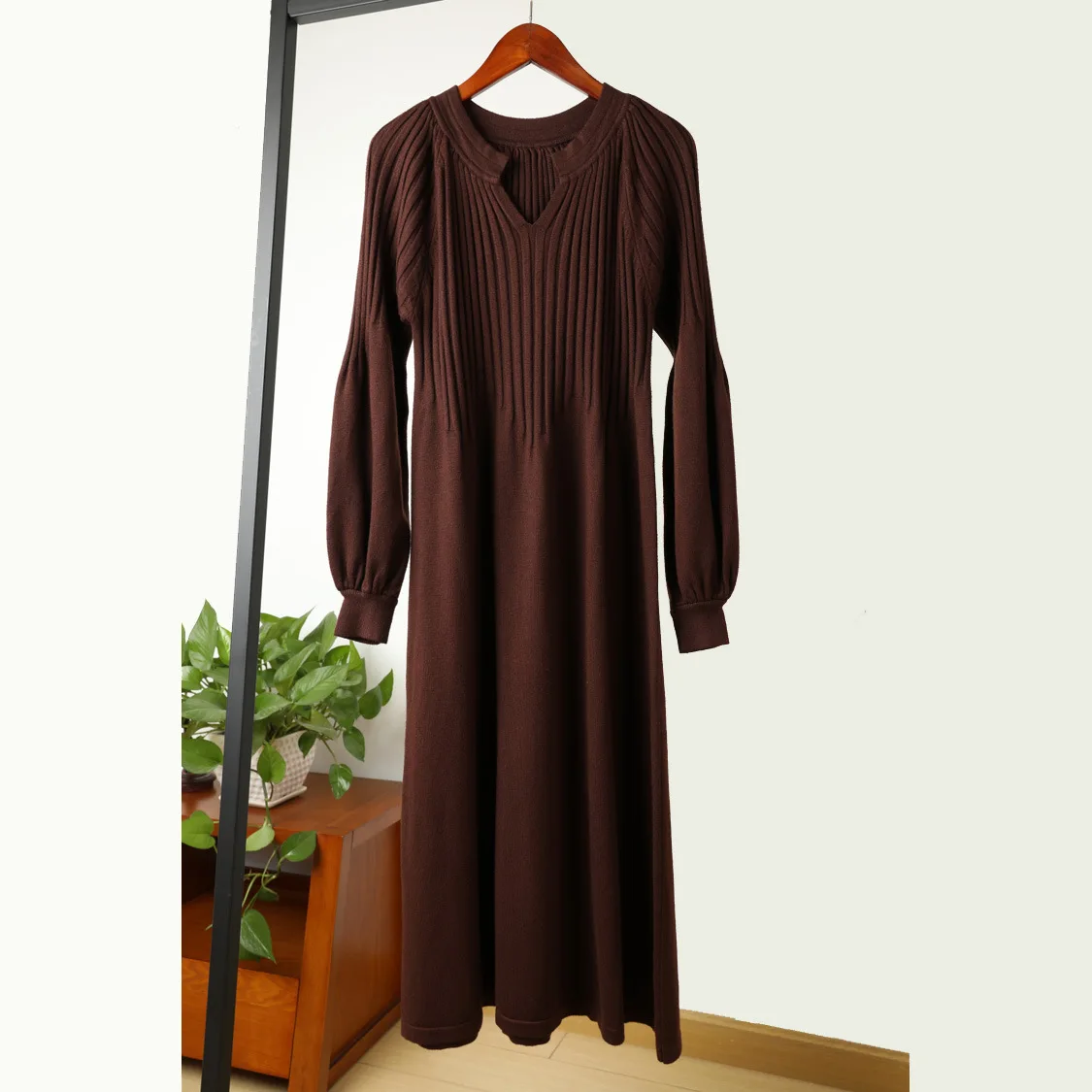 Корейский стиль осень и зима большой размер длинный толстый свитер платье с v
