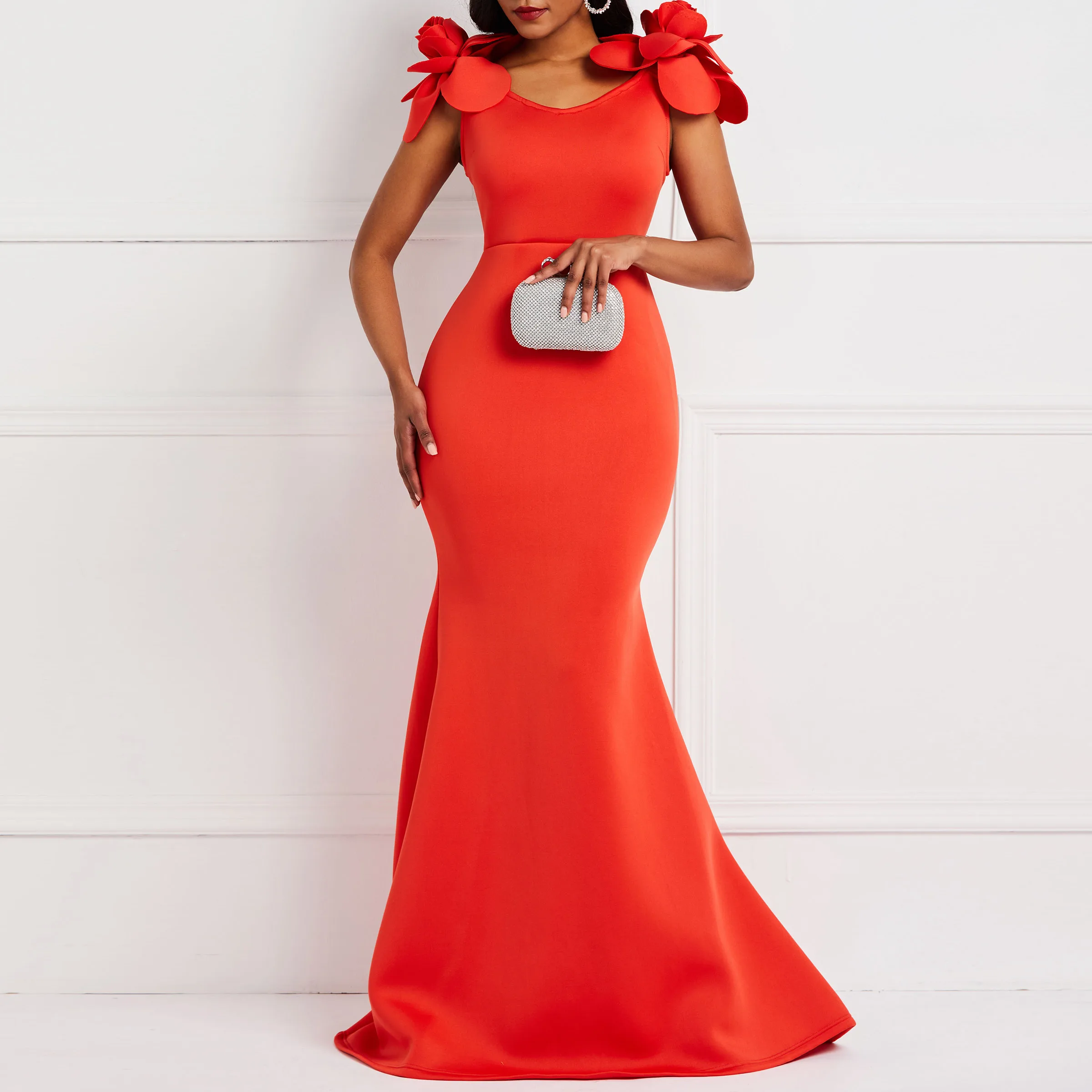 Женское длинное платье русалка элегантное вечернее с объемным цветком вечерние