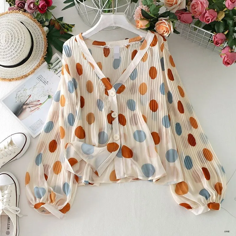 

V-neck Thin Cardigan Pleated Polka Dot Blouse Top Women Lantern Sleeve Sweet Chiffon Shirt Tops 2021 Hot Spring Button Summer