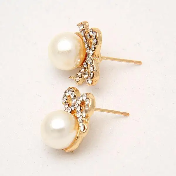 Fashion Woman Lady Elegant White Pearl Bowtie Bowknot Rhinestone Stunning Studs Earrings For Wedding Party | Украшения и