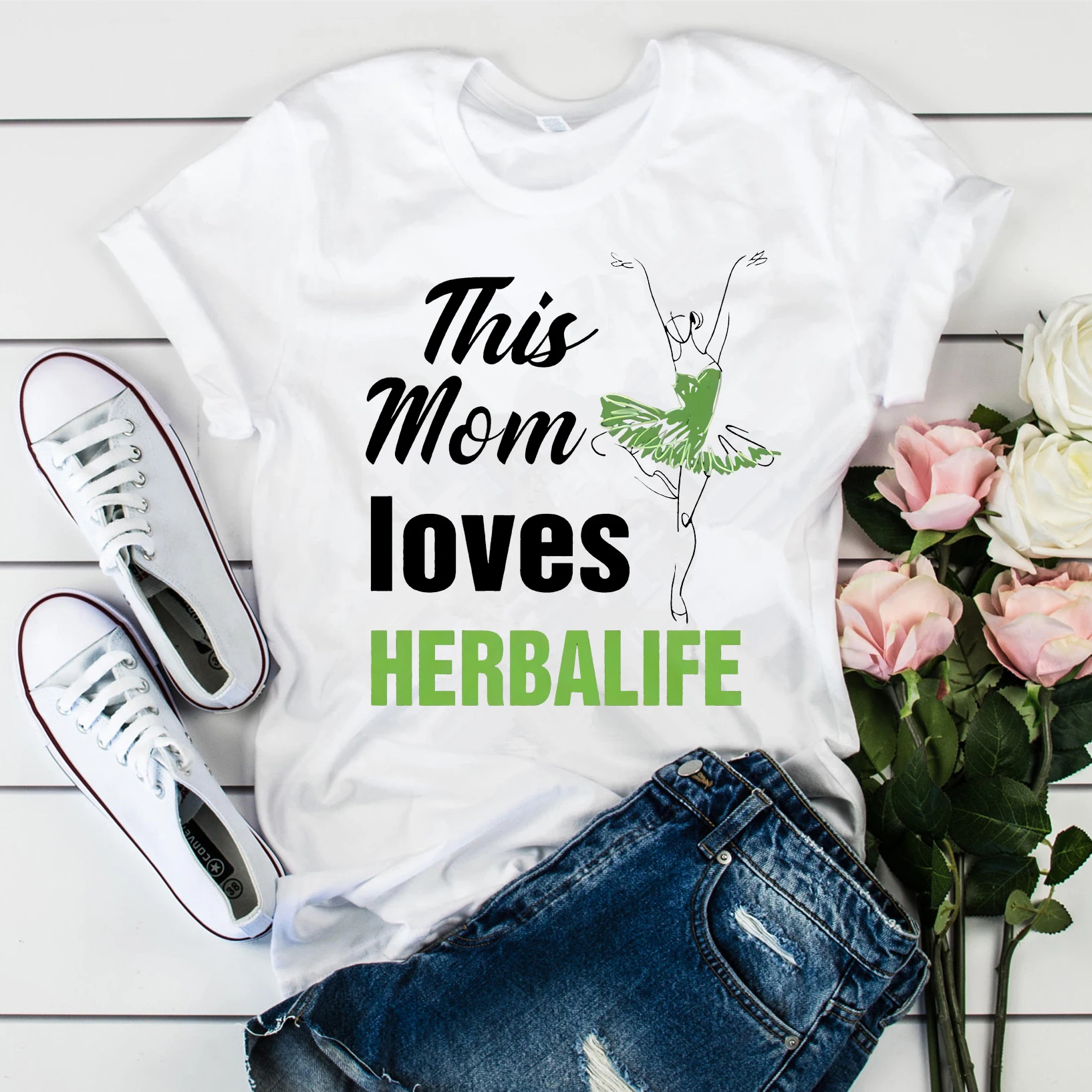 

Эта мама любит травяную футболку, забавная рубашка Herbalife, милые рубашки для мам, одежда для влюбленных Herbalife, Женские повседневные топы, футб...
