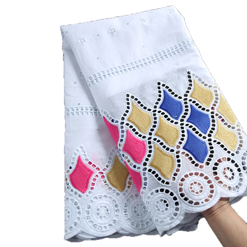 

Zhenguiru 2021 Swiss Voile Fabric 100% Cotton African Lace Fabric Beautiful Nigerian Fabric For Women Wedding Party Dress A2258