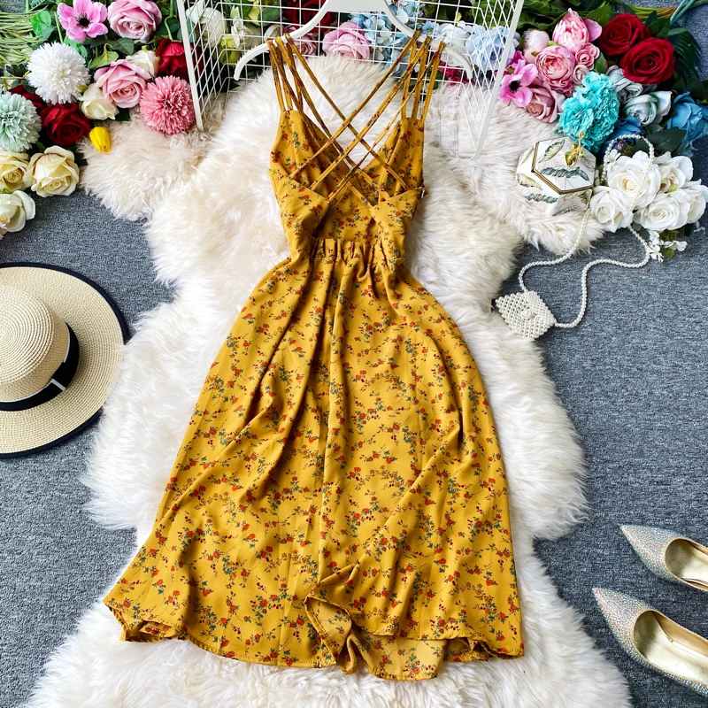 Длинное платье миди с цветочным принтом и v-образным вырезом в стиле бохо летнее