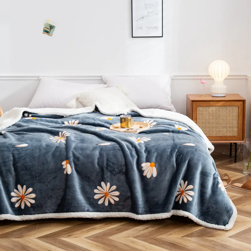 

Cartoon Soft Flannel Weighted Blanket Composite Lamb Coral Fleece Office Nap Bedroom Blankets