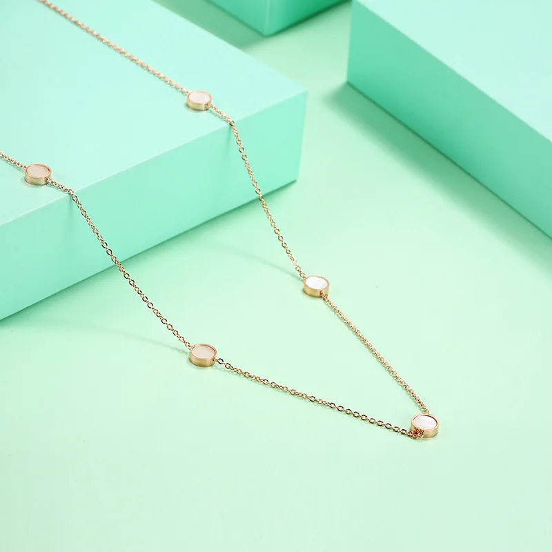 Розовое золото колье для женщин изготовлено из нержавеющей стали