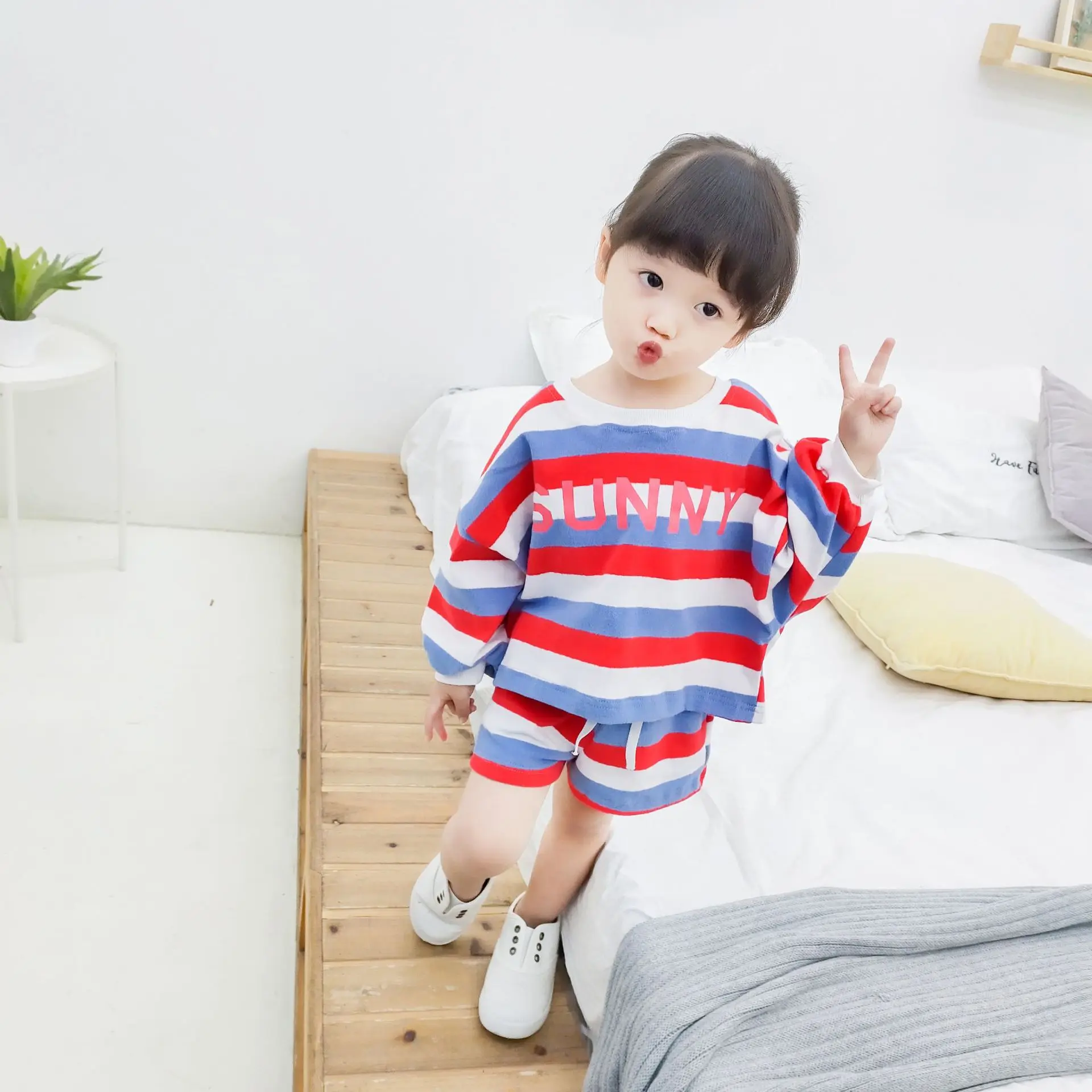 Весенне летние комплекты одежды для девочек из 2 предметов с буквенным принтом