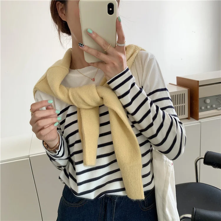 

Striped Sweater Autumn New Female 2021 Korean Version Versatile Loose White Round Neck Bottomed Shirt Long Sleeve Top